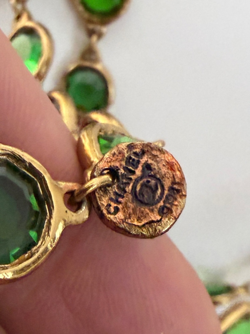 Chanel Vintage 1981 Chicklet Necklace in Emerald Green-Rare color - Picture 6 of 10